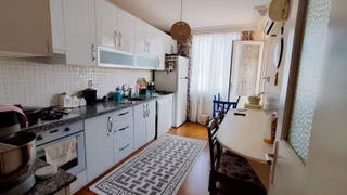 Beyazevlerde Geniş 3+1 Kapalı Mutfak Satlık Daire