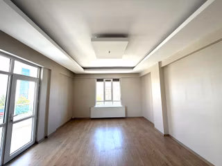 Yazır Mahallesi Satılık 3+1 Boş Arakat Daire Asansörlü