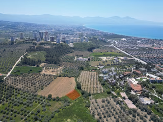 Kuşadasında Merkeze Yakın Villa İmarlı Satılık Arsa