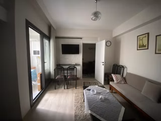 Turyap'tan Geniş Odalı Sıfır Eşyalı 1+1 Kiralık Daire
