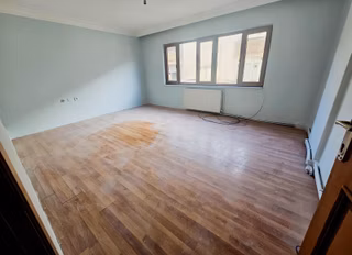 Kent Meydanına Yürüme Mesafesi Asansörlü 2+1 Kiralık Daire