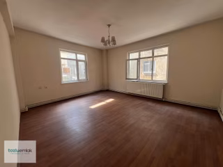 Tozluemlak'tan İlkadımda 2+1 Kiralık Daire