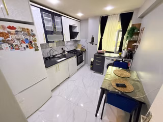 Arzu Emlaktan Gazi Mah Satılık Masrafsız İki Balkonlu 2+1 Daire