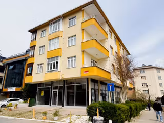 Samandıra Merkezde 70 M2 Kiralık Dükkan