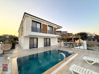 Efelerde Satılık Lüks Villa
