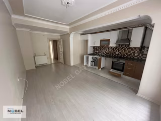 Çok Acıl Üsküdar'da Satılık 2 + 1 Bahçe Katı