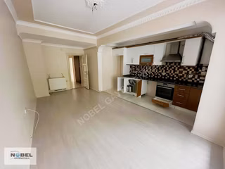 Çok Acıl Üsküdar'da Satılık 2 + 1 Bahçe Katı
