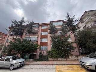 N.ilgar Emlak'tan İstiklal Mh Adliye Arkası Ara Kat Kiralık Daire