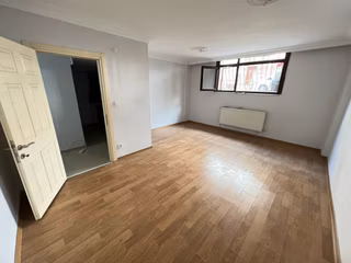 Hem Yatırımlık Hem De Oturumluk Fırsat 2+1 Satılık Daire - 1