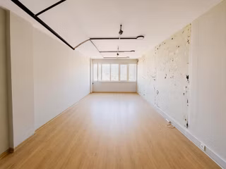 Konak Pier Karşısı Gümrük İşhanı'nda Kiralık 0fis