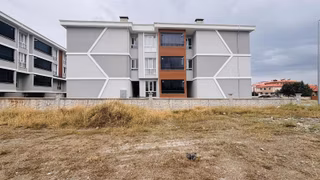 Remax Dem'den Barbaros Mahallesinde Kiracılı Satılık 1+1 Daire