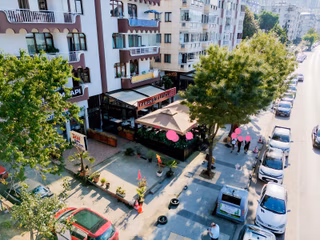 Trabzonda 3 Güçlü Lokasyonda Faal, Yüksek Cirolu 3 Şube + B.b
