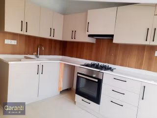 Kuşadası İkiceşmelik'te Deniz Manzaralı, 2+1 Kiralık Daire