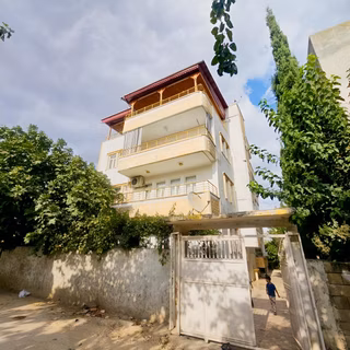 Bir Yapı Emlaktan Yeni Mahallede 338 M² Arsa Üzerinde Komple - 1