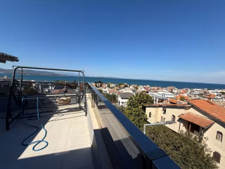Urla Kalabak'ta Ful Deniz Manzaralı Bahçeli Sıfır Kiralık Daire
