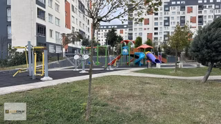 Kayaşehir 18.bölgede Çift Balkonlu Oturuma Hazır 2+1 Daire !!