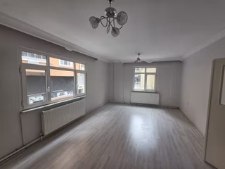 Bursa Emlak Alem-i Merkezde Kiralık 2+1 90 M2 Daire