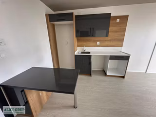 #stad Yakını Az Katlı Binada Boş Kiralık 1+1 Daire