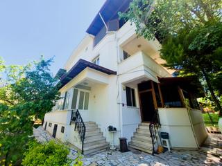 Turyap'tan Güre 10 Yaşında Denize Yakın Geniş Bahçeli 3+1 Villa