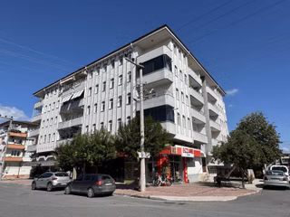 Erenler Hacıoğlu Mahallesinde Merkezi Konumda Satılık 3+1 Daire