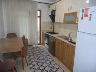 Krc'den Merkezi Konumda Eşyalı Kiralık 3+1 Daire