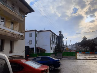 C.k'dan Ülkü İlköğretim Okulu Yanında Ara Kat 2+1 Satılık Daire