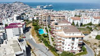 Kuşadası Ege Mahallesinde Deniz & Doğa Manzaralı 5+1 Dubleks