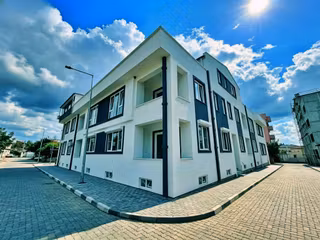 Uytundan Zeytinlide Müstakil Tadında Sıfır 2+1 Geniş Daire