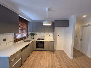 Mithatpaşa Mah.kıyıboyu Cad Manzaralı.site İçi.sıfır 2+1