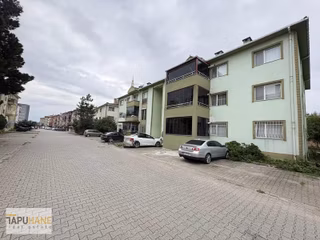 Tapuhane Yasir Yüksek'ten 3+1 Geniş Balkonlu Ara Kat Kiralık