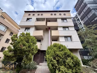 Çankaya Yıldız Kule Yakını Aydınlık Ve Teraslı Kiralık 4+1