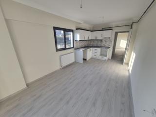 Cumhuriyet Mahallesi'nde | Ferah Odalı, Sıfır Binada Kiralık 1+1