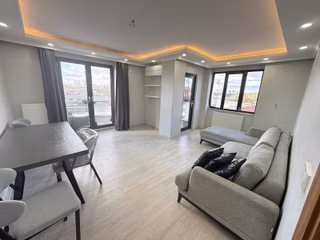 Arzu Emlak'tan Yunusemre Mah Kapalı Otoparklı Satılık 2+1 Daire