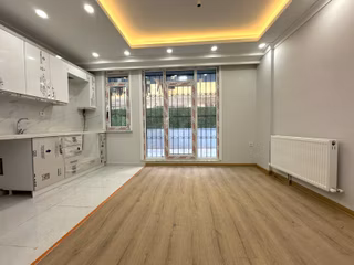 Next House'dan Tramvay Yakını Sıfır Bahçe Kullanımlı 2+1