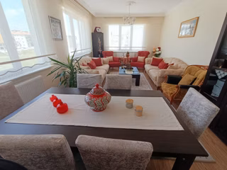Zafertepe Mahallesi Selçuklu Sitesi’nde Satılık 3+1