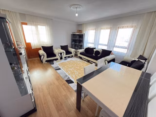 Altınşah Emlak'tan Cadde Üzerinde 125m² 2.kat 3+1