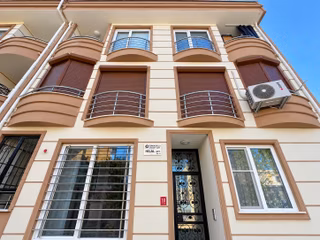 Doradan Cemil Temelde Satılık Yeni Bina 2+1 Bahçeli Daire