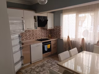 Akçay Merkezi Konumda Eşyalı Kiralık Daire