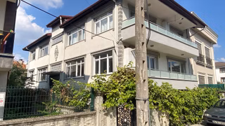 Adapazarı Karaağaç Bulvarında 2+1 Harika Konumda Çarşı İçinde ..