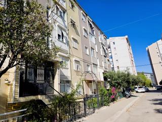 Buca Karanfil Mah De Bakımlı Ara Kat Balkonlu 2+1 Kiralık Daire