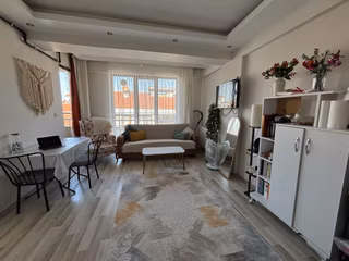 Biga Hamdibey Mah. Cumartesi Pazarı İçerisinde 1+1 Eşyalı Kiralık Daire