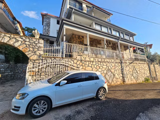 Goldhouse Dan Karaçulha Da Satılık Üniversiteye Yakın Eşyalı 1+0