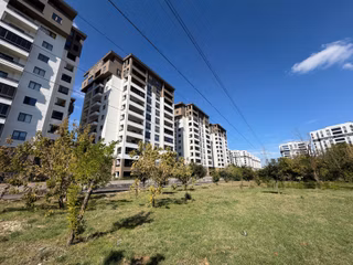 Çelebi Podyumda Uludağ Manzaralı Önü Açık Arakat 3+1 Daire