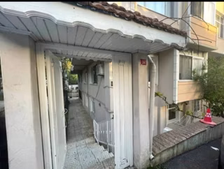 Yeniköy'de/kiralık/ 2+1(hayvan Severlere,öğrenciye)