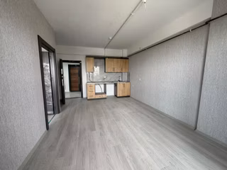 Öğretmen Evi Yanı Kayalar Yapıda Satılık 1+1