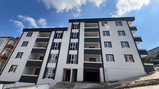 Tekkeköyde Geniş Ferah Yerden Isıtma 3+1 Sıfır Daire