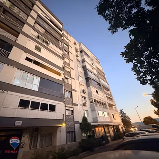 22 Çiğli Yakakent Mah 3+1 Ara Kat Çift Cephe Asansör Çift Balkon
