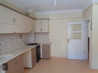 M. Yeni Mah. 8. Dere Sokak Ta Bakımlı Geniş Daire