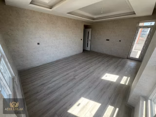 Asya Emlak' Tan Meram Uluğbey Mahallesinde Kiralık Arakat 3+1