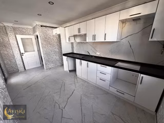 Çayırova Özgürlük Mh İstiklal Cd. Satılık 5+1 Dublex Daire